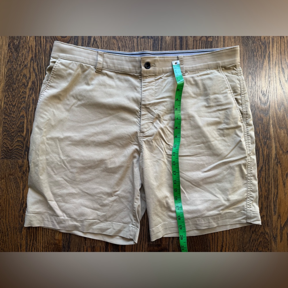 Men's Nike Dri-Fit khaki shorts